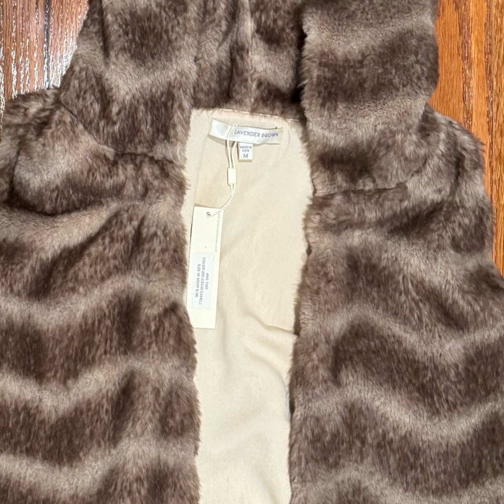 Lavender Brown Faux Fur Hooded Vest in Coco Camel / New with Tags - Picture 5 of 5
